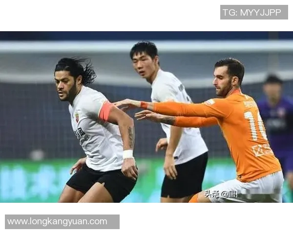 上港与武汉卓尔激战正酣谁能在这场对决中笑到最后