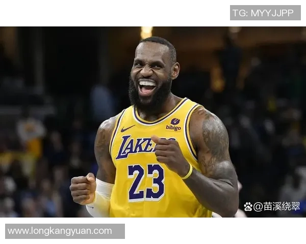 勇士队主帅斯蒂夫·科尔：勒布朗·詹姆斯是我见过最伟大的球员之一