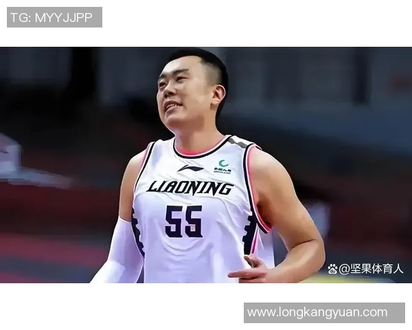 韩德君：从篮球新星到职业生涯巅峰的传奇之路与奋斗故事